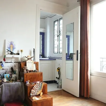 Charming Montmartre Exceptional View